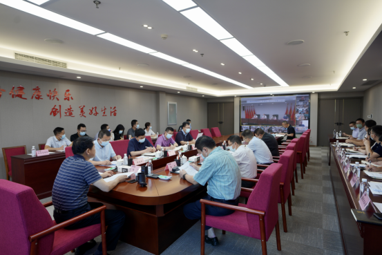 四川尊龙集团召开疫情防控工作领导小组2022年第3次会议 集团党委书记、董事长、疫情防控工作领导小组第一组长任丁主持会议并讲话