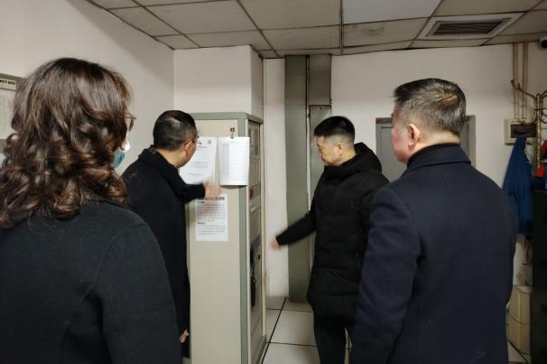 省尊龙集团党委书记、董事长游勇检查督导春节安全生产并看望慰问干部员工